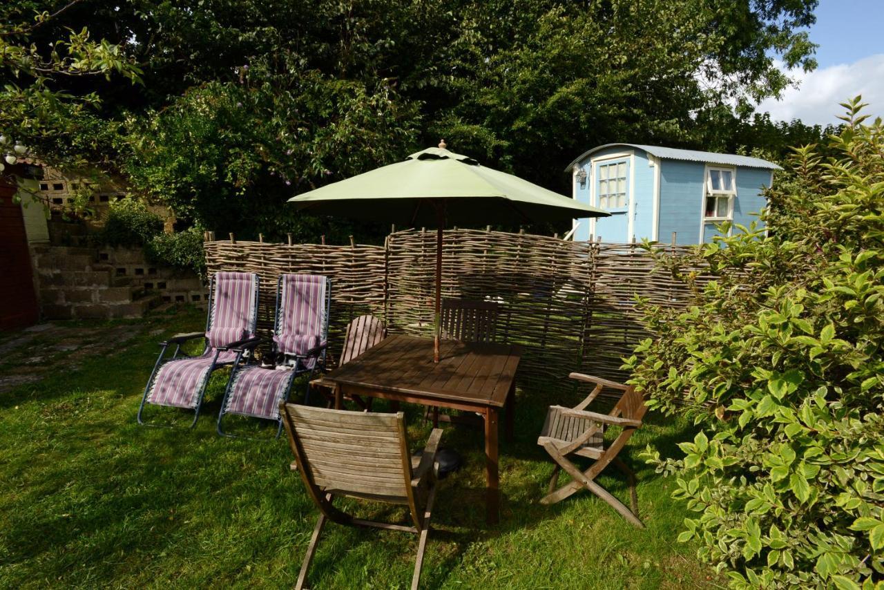 Rose Farm Bed & Breakfast Хонитън Екстериор снимка