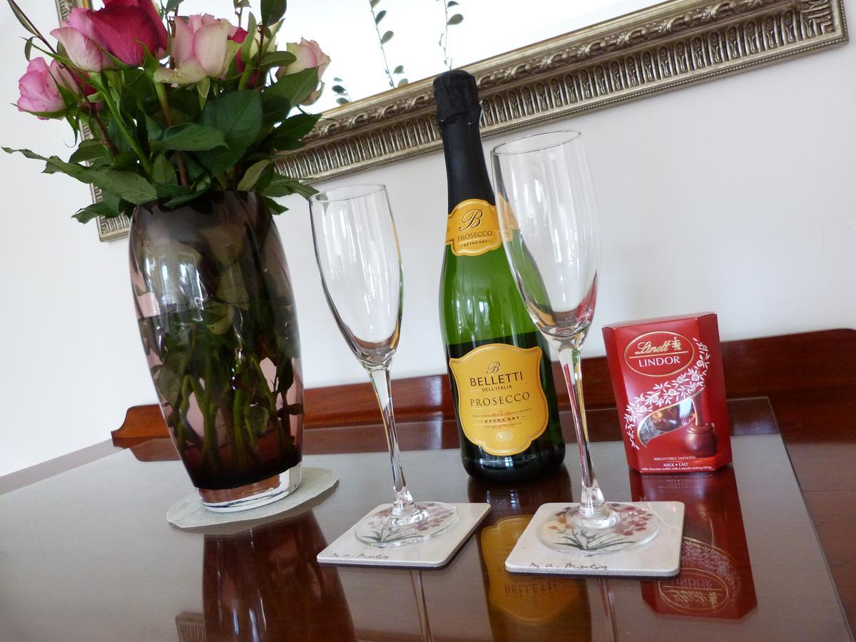 Rose Farm Bed & Breakfast Хонитън Екстериор снимка
